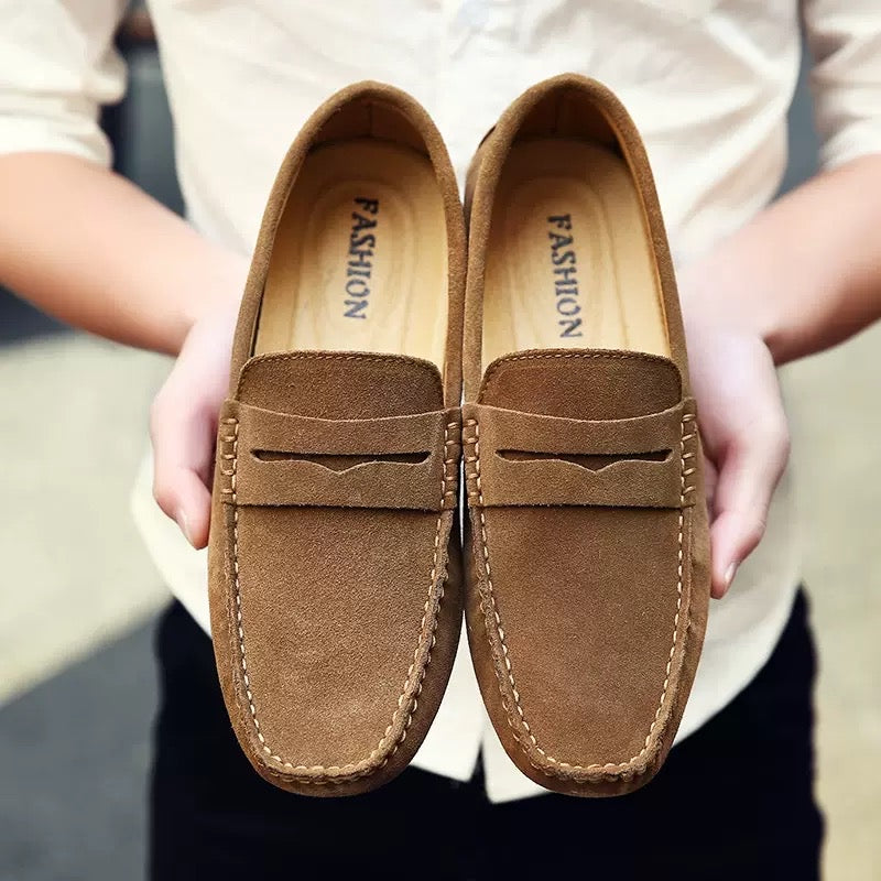 Sophisticated Suede Slip-On Moccasins with Contrast Stitching